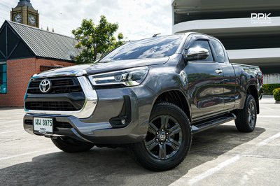 2023 Toyota HILUX REVO 2.4 Smart Cab Prerunner Entry Pickup