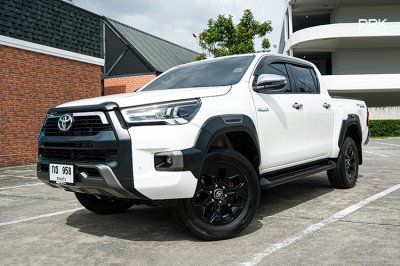 2023 Toyota HILUX REVO-D 2.4 Double Cab Prerunner Mid Double Cab Pickup