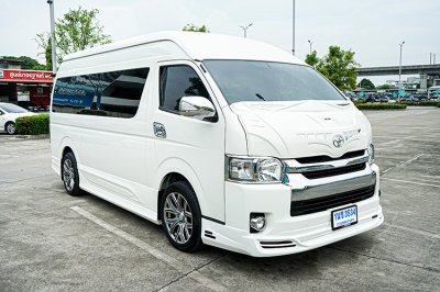 2019 TOYOTA COMMUTER 3.0 D4D