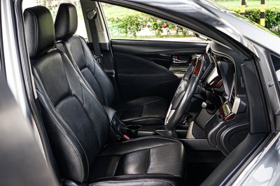 2017 Toyota Innova 2.8 Crysta V Wagon