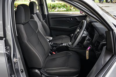 2022 Isuzu D-Max 1.9 S Cab-4