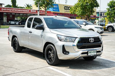 2024 Toyota HILUX REVO 2.4 Smart Cab Z Edition Entry