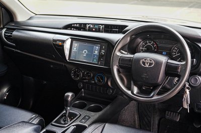 2024 Toyota HILUX REVO 2.4 Smart Cab Z Edition Entry