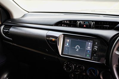 2024 Toyota HILUX REVO 2.4 Smart Cab Z Edition Entry