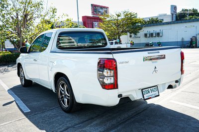 2020 Mitsubishi Triton 2.5 GLX Mega Cab