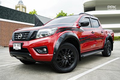2019 Nissan NP 300 Navara 2.5 Double Cab Calibre E Black Edition Pickup