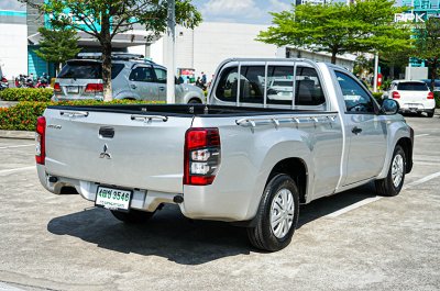 2022 Mitsubishi Triton 2.5 GL Single Cab