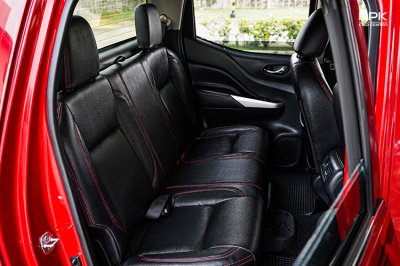 2019 Nissan NP 300 Navara 2.5 Double Cab Calibre E Black Edition Pickup