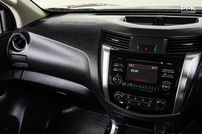 2019 Nissan NP 300 Navara 2.5 Double Cab Calibre E Black Edition Pickup