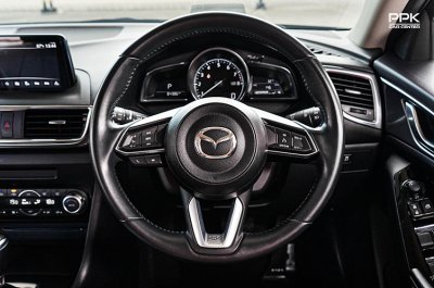2018 Mazda 3 2.0  S Sports Hatchback