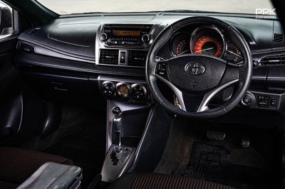 2016 Toyota YARIS 1.2  G Hatchback