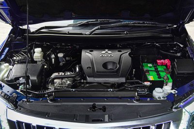 2016 Mitsubishi Triton 2.4 GLS Plus Ltd Double Cab