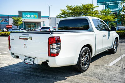 2022 Mitsubishi Triton 2.5 Mega Cab GLX