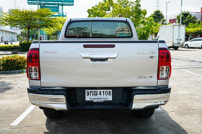 2019 Toyota HILUX REVO 2.4 Double Cab E Prerunner Pickup