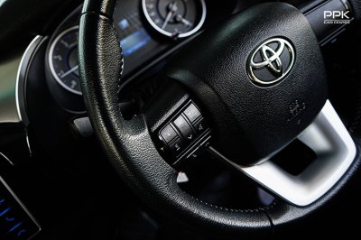 2019 Toyota HILUX REVO 2.4 Double Cab E Prerunner Pickup