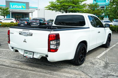 2020 Mitsubishi Triton 2.5 Mega Cab GLX