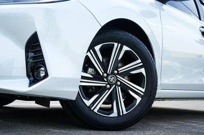 2023 Toyota Yaris Ativ 1.2  Premium Luxuy