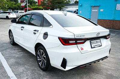 2023 Toyota Yaris Ativ 1.2  Premium Luxuy