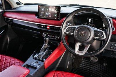 2023 Toyota Yaris Ativ 1.2  Premium Luxuy