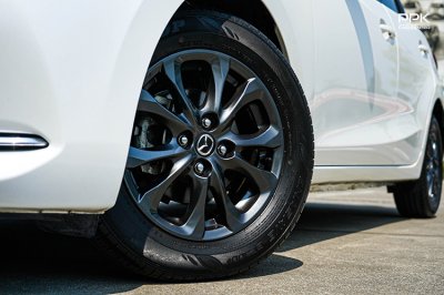 2020 Mazda 2 1.3  S Leather Sedan
