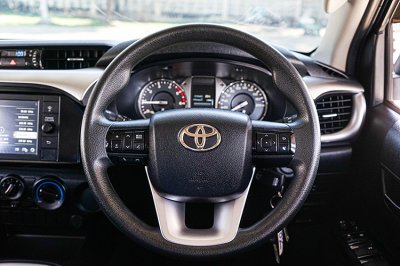 2021 Toyota HILUX REVO 2.4 Double Cab Prerunner Entry