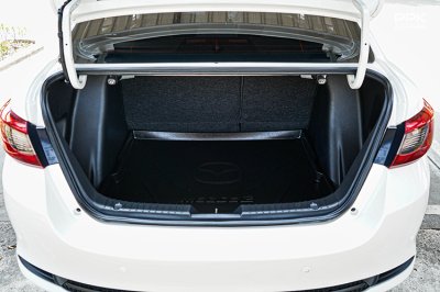 2020 Mazda 2 1.3  S Leather Sedan