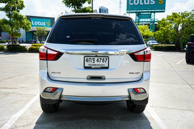 2015 Isuzu MU-X 3.0  DVD SUV