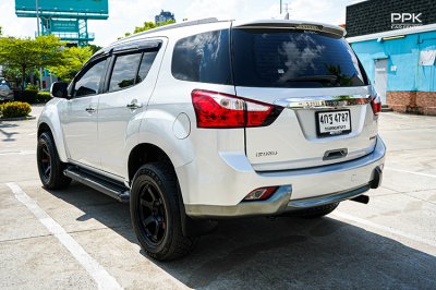 2015 Isuzu MU-X 3.0  DVD SUV