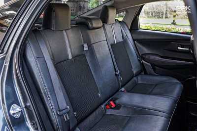 2025 Toyota Yaris Ativ 1.2 Premium Sedan