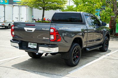 2020 Toyota HILUX REVO 2.4 Smart Cab Prerunner Entry Pickup
