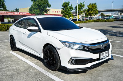 2021 Honda CIVIC 1.8 E