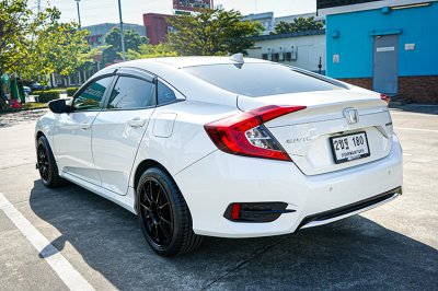 2021 Honda CIVIC 1.8 E