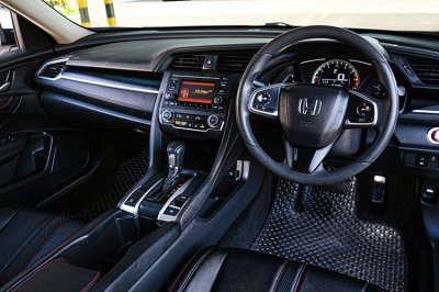 2021 Honda CIVIC 1.8 E