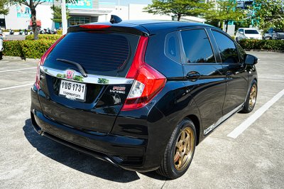 2021 Honda JAZZ 1.5 V+