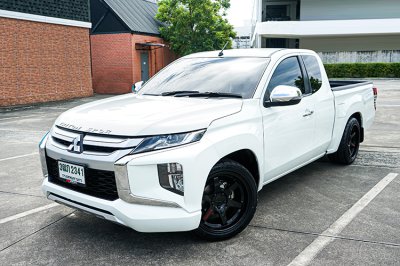 2020 Mitsubishi Triton 2.5 Mega Cab GLX