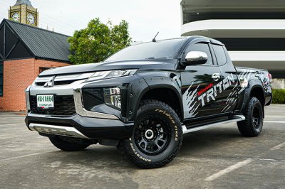 2020 Mitsubishi Triton 2.4 Mega Cab GT Plus