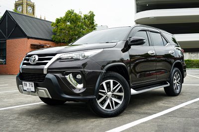 2017 Toyota Fortuner 2.4 V SUV