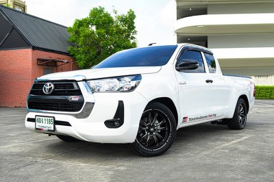 2022 Toyota Hilux Revo 2.4 Smart Cab Z Edition Entry