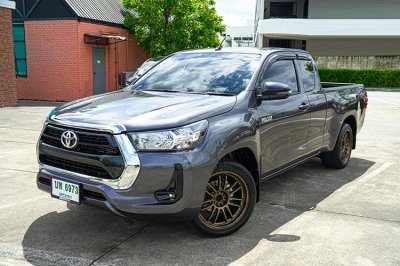 2024 Toyota Hilux Revo 2.4 Smart Cab Z Edition Entry