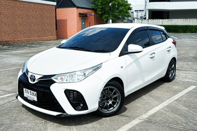Toyota YARIS 1.2 (ปี 17-22) Entry Hatchback