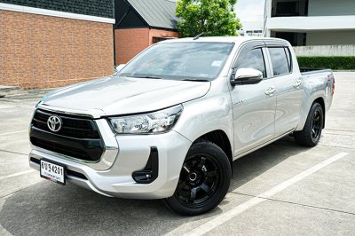 2022 Toyota Hilux Revo 2.4 Mid Z Edition Double Cab