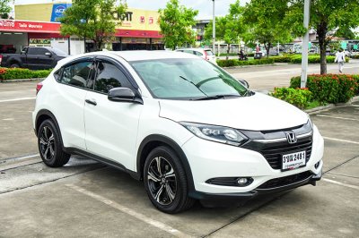 2015 HONDA HRV 1.8 E