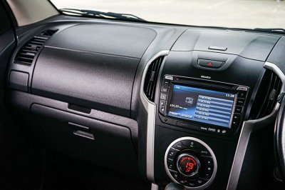 2015 Isuzu MU-X 3.0 DVD Navi