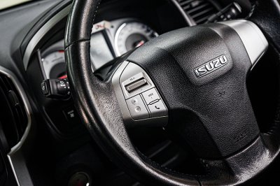 2015 Isuzu MU-X 3.0 DVD Navi
