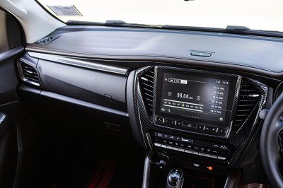 2023 ISUZU MU-X 1.9 ELEGANT