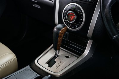 2015 Isuzu MU-X 3.0 DVD Navi
