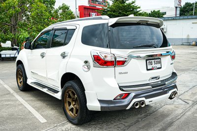 2015 Isuzu MU-X 3.0 DVD Navi