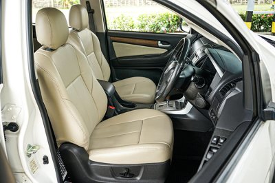 2015 Isuzu MU-X 3.0 DVD Navi