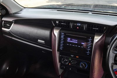 2015 Toyota FORTUNER 2.4 G