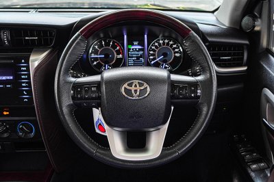 2015 Toyota FORTUNER 2.4 G